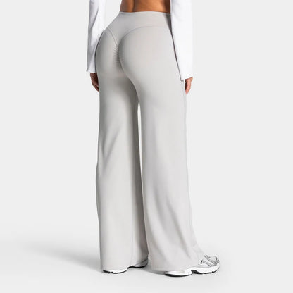 The Sculpt Straight-Leg Lounge Pants from the Everyday Luxe at Lavishly Me