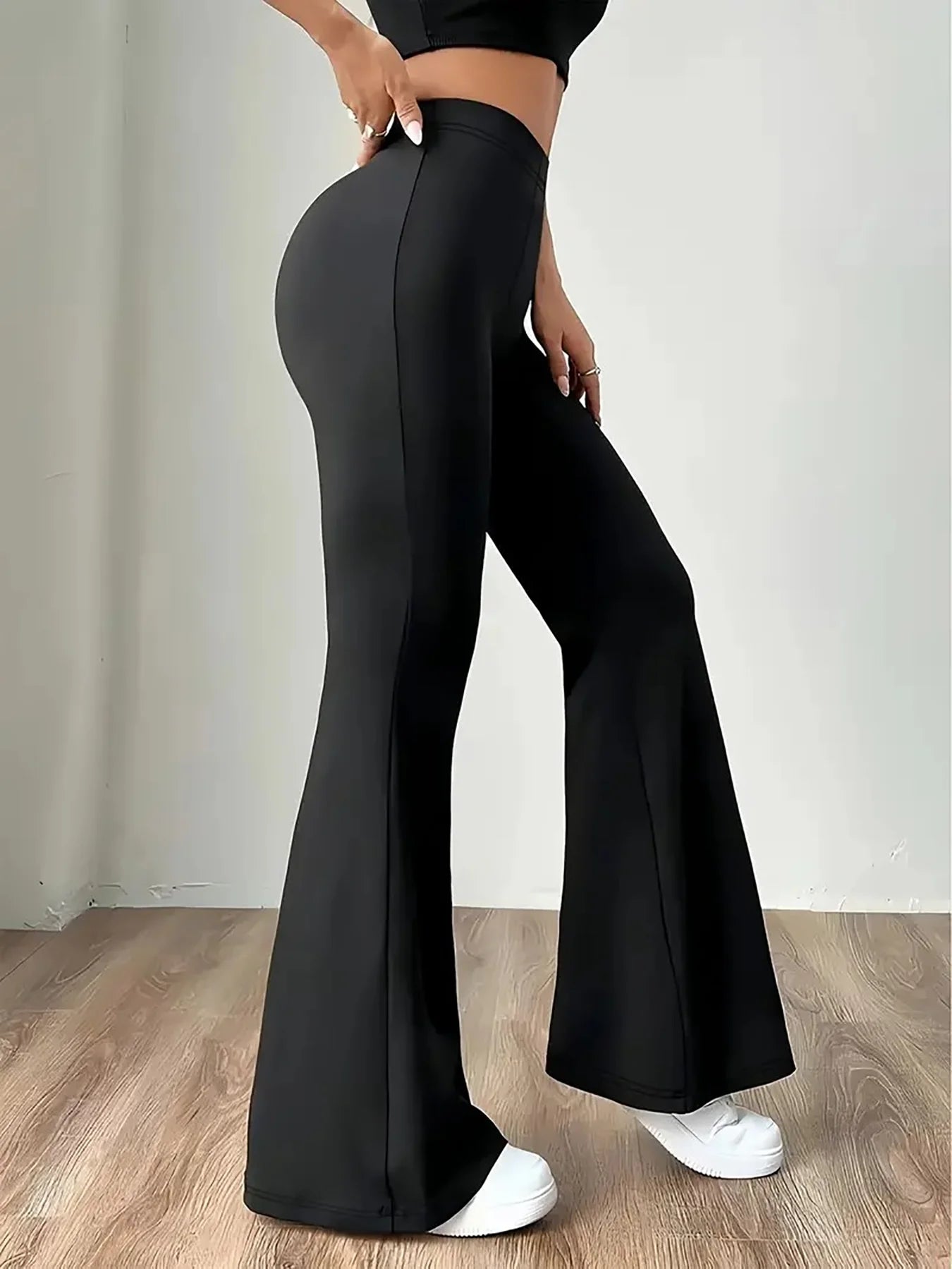 The Contour Bootcut Leggings from the Everyday Luxe at Lavishly Me